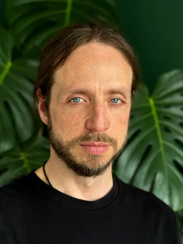 Tom, therapist in Toronto
